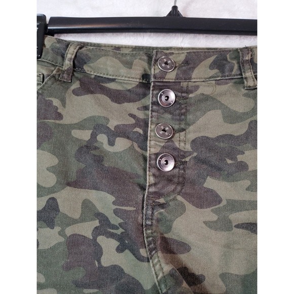 Lot‎ Of 2 No Boundaries Shorts Womens 17 Green Camo Print Button Fly Drawstring - Picture 10 of 16